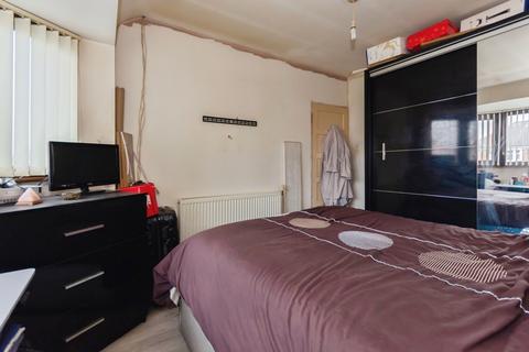 3 bedroom semi-detached house for sale, Jillcot Road, Solihull, West Midlands, B92