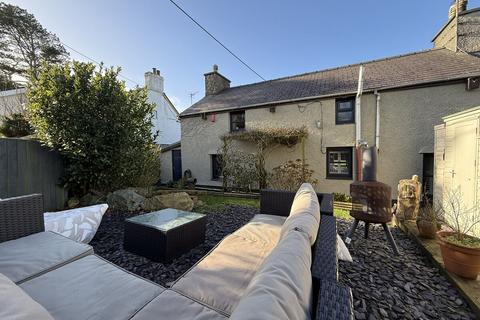 undefined, Rhoscefnhir, Pentraeth, Anglesey, LL75