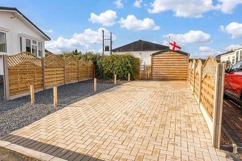 2 bedroom detached house for sale, Woodcot Park, Wilmcote, Stratford-upon-Avon, Warwickshire, CV37