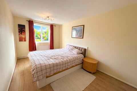 undefined, Carew Close, Stratford-upon-Avon, Warwickshire, CV37
