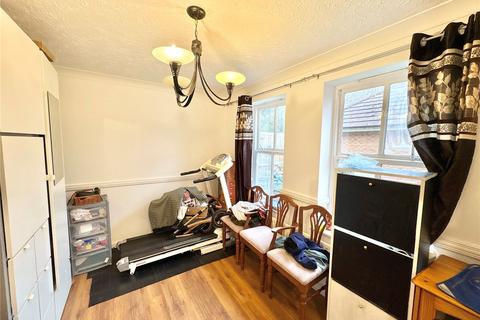 4 bedroom detached house for sale, Plover Close, Stratford-upon-Avon, Warwickshire, CV37