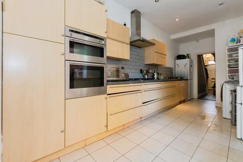 4 bedroom terraced house for sale, Oxford Road, Acocks Green, Birmingham, West Midlands, B27