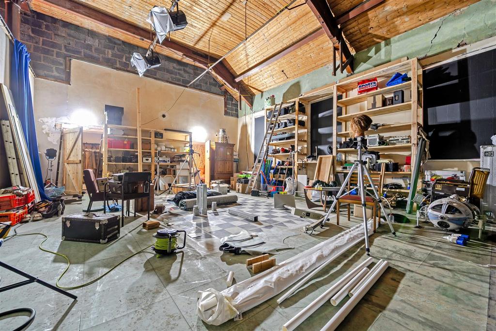 Studio 2