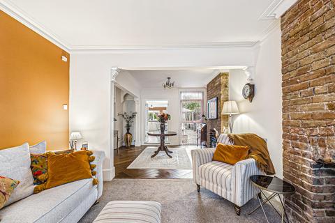 2 bedroom semi-detached house for sale, Cranleigh Drive, Leigh-on-sea, SS9