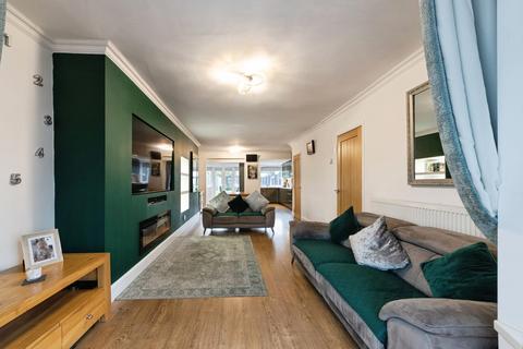 3 bedroom terraced house for sale, Greenwood Avenue, Acocks Green, Birmingham, West Midlands, B27