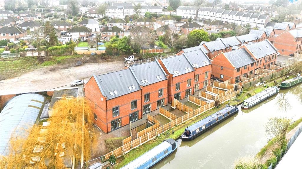 Bespoke Canal Side