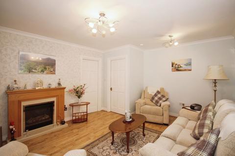 2 bedroom flat for sale, Priory Walk, Cross Street, Warwick, Warwickshire, CV34