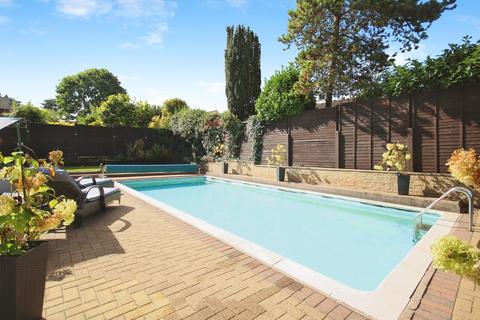3 bedroom detached house for sale, Croft Road, Warwick, Warwickshire, CV35