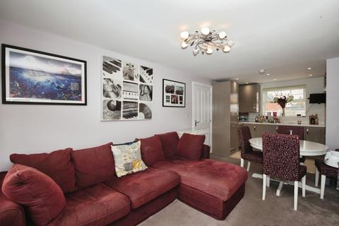 2 bedroom flat for sale, Vickers Way, Warwick, Warwickshire, CV34