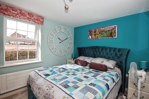 2 bedroom flat for sale, Vickers Way, Warwick, Warwickshire, CV34