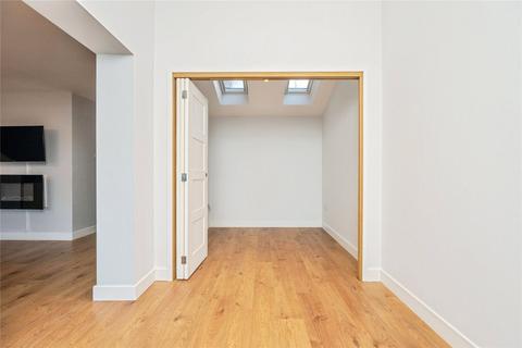 3 bedroom end of terrace house for sale, Stuart Close, Warwick, Warwickshire, CV34