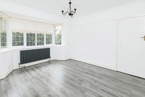 4 bedroom detached house for sale, Oldbury Road, Nuneaton, Warwickshire, CV10
