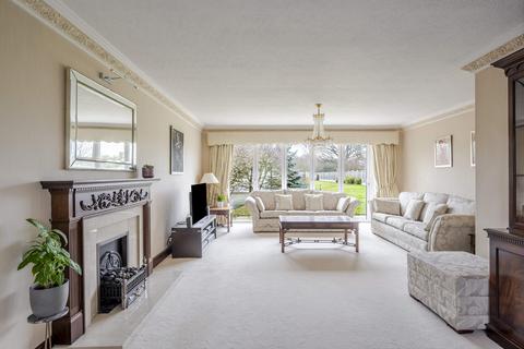 4 bedroom detached house for sale, Church Road, Ramsden Bellhouse, CM11