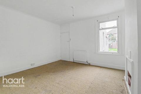 3 bedroom terraced house to rent, Jefferson Road, SHEERNESS