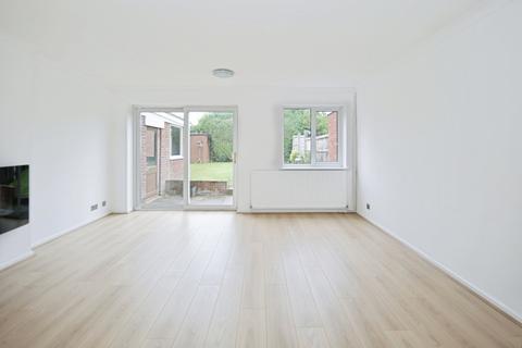 undefined, Southfields Close, Coleshill, Birmingham, Warwickshire, B46