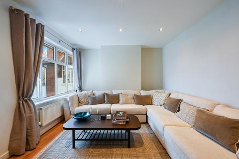 2 bedroom maisonette for sale, Aboyne Drive, London SW20
