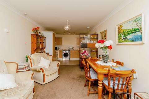 2 bedroom flat for sale, Cresswell Crescent, Walsall, West Midlands, WS3