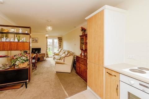2 bedroom flat for sale, Cresswell Crescent, Walsall, West Midlands, WS3