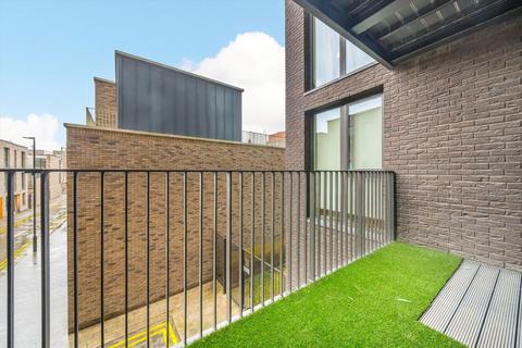 undefined, Admiralty Avenue, London E16