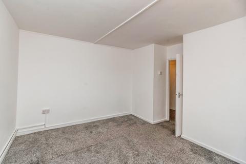 2 bedroom maisonette for sale, Poplar Avenue, Bentley, Walsall, West Midlands, WS2
