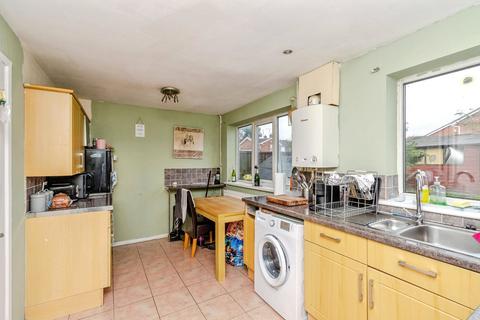 undefined, Stroud Avenue, Willenhall, West Midlands, WV12