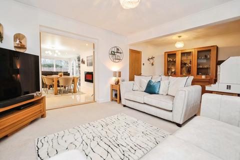 3 bedroom bungalow for sale, Columbia Drive, Worcester, Worcestershire, WR2