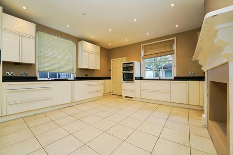 undefined, Loves Grove, Worcester, Worcestershire, WR1
