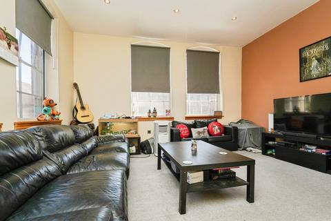 2 bedroom flat for sale, St Swithins House, Trinity Street, Worcester, Worcestershire, WR1