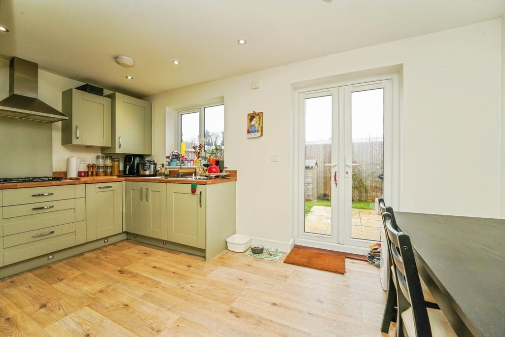 Kitchen/Dining Room
