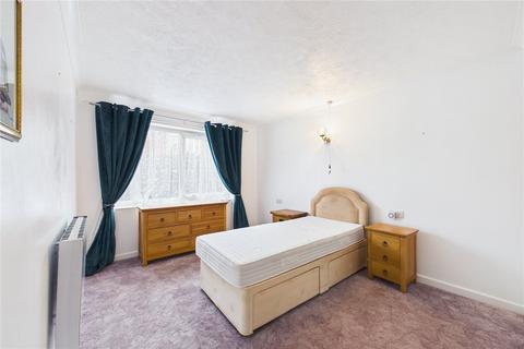 2 bedroom apartment for sale, Oak Road, Southgate, Crawley, West Sussex, RH11