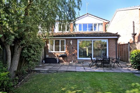 undefined, Wingfield Close, New Haw, Addlestone, Surrey, KT15
