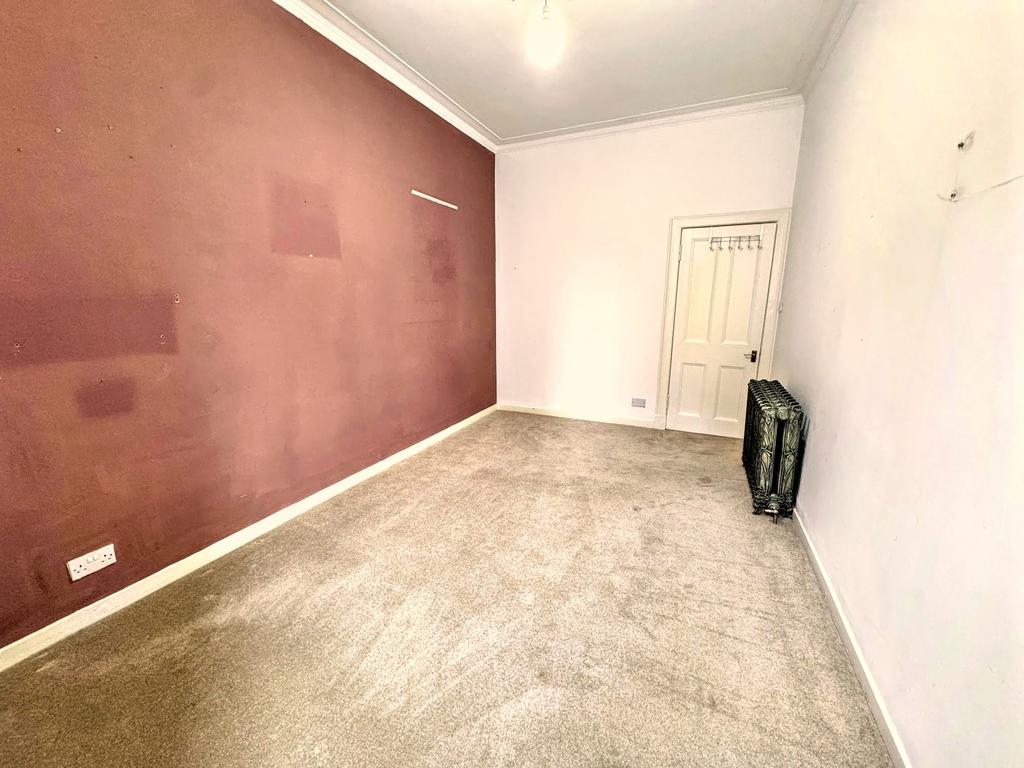 Bedroom 1 (2)