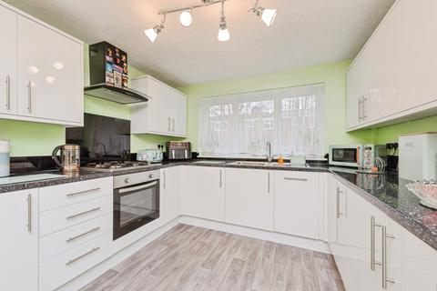 3 bedroom terraced house for sale, Caledonian, Tamworth, Staffordshire, B77
