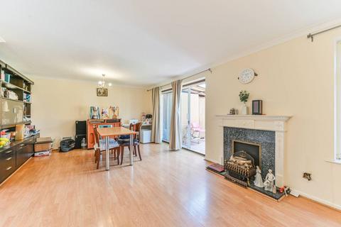 undefined, Kingswood Close, New Malden, KT3