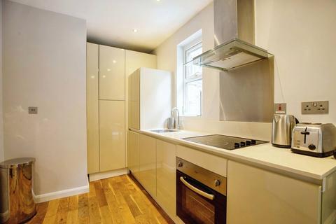 1 bedroom flat for sale, Pennard Road, Shepherd's Bush, London, W12