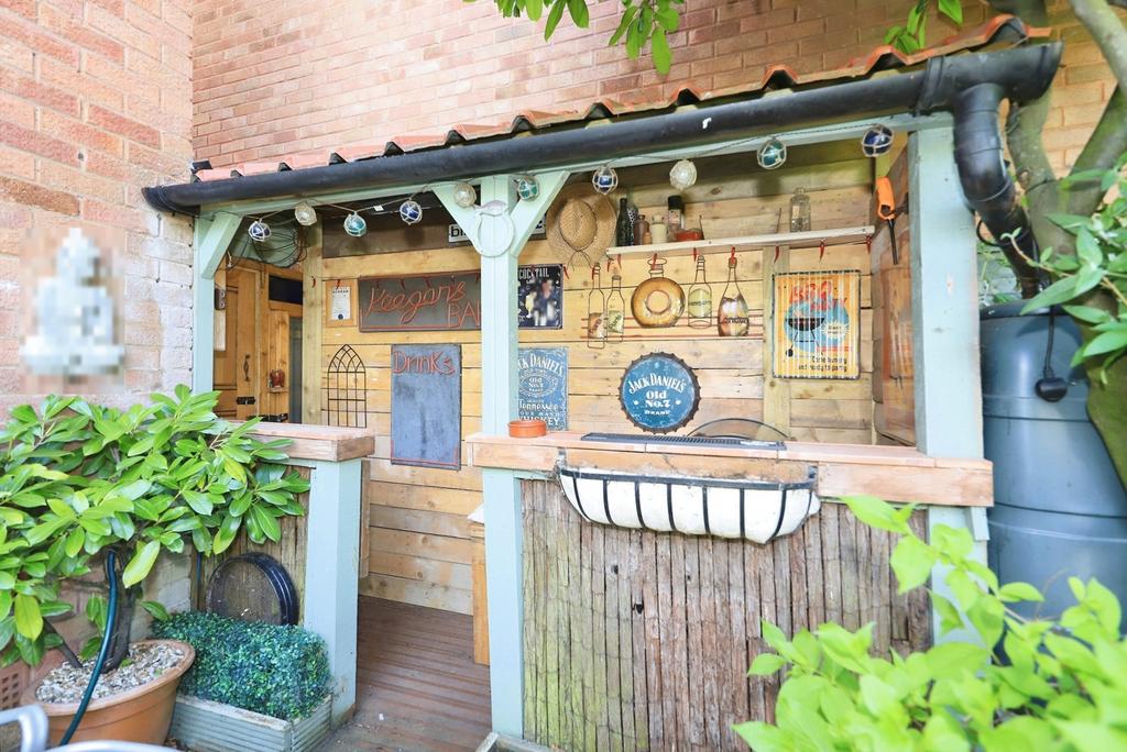 Garden Bar