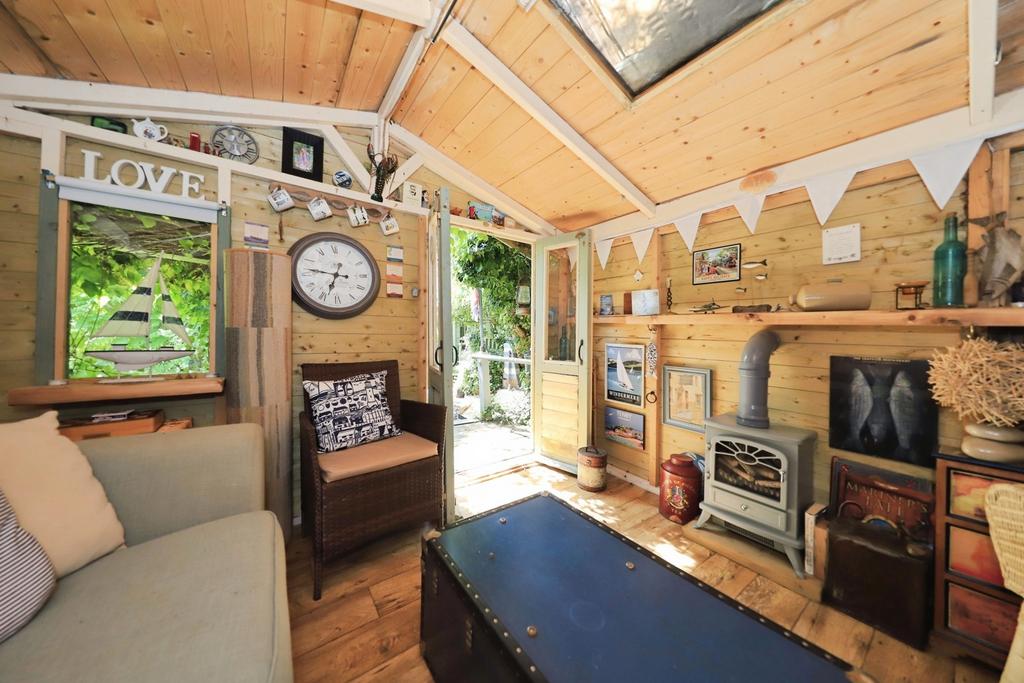Garden Cabin