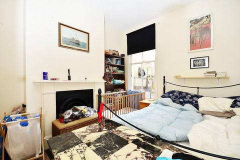 2 bedroom flat to rent, Wingford Road, Brixton, London, SW2