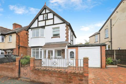 3 bedroom detached house for sale, Woodfield Avenue, WOLVERHAMPTON, West Midlands, WV4