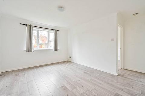 undefined, Belvedere Close, Stoughton, Guildford, GU2