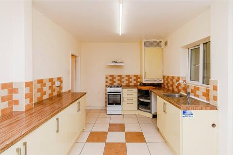 4 bedroom terraced house for sale, Kelvin Place, Walsall, West Midlands, WS2