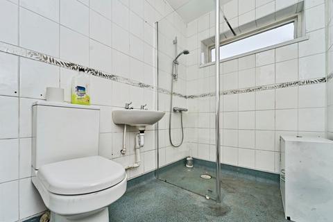 3 bedroom bungalow for sale, Aldridge Road, Great Barr, Birmingham, West Midlands, B44