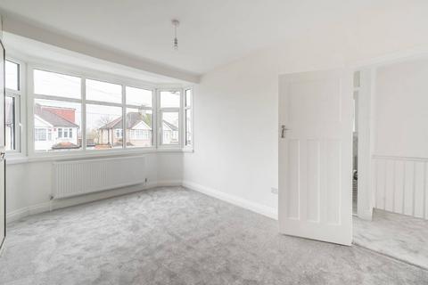 3 bedroom flat to rent, North Way, Edgware, London, NW9