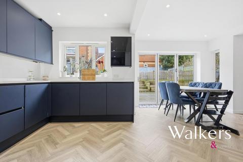 undefined, Britten Close, Langdon Hills