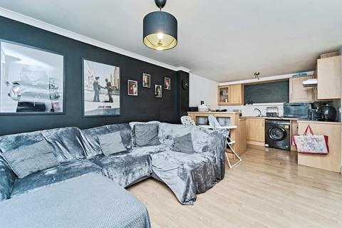 2 bedroom flat for sale, Waterfront Way, Walsall, West Midlands, WS2