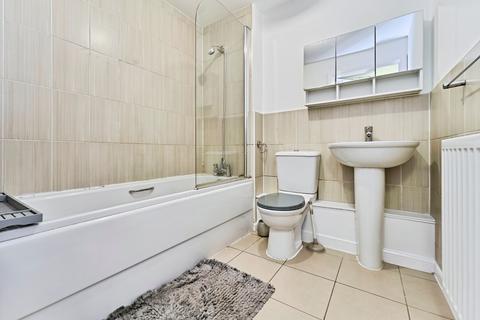 2 bedroom flat for sale, Merton Way, Walsall, West Midlands, WS2