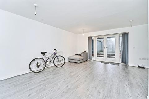 3 bedroom semi-detached house for sale, West Bromwich Road, WALSALL, West Midlands, WS1