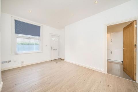 2 bedroom flat to rent, Pump Alley, Brentford TW8