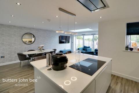 4 bedroom detached house for sale, Chells Hill, Church Lawton