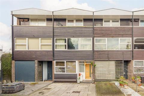 Pond Way, Teddington TW11